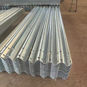 Barandilla de Seguridad Tipo W Q235 60 cm x 200 cm con Recubrimiento de Zinc para Carreteras Rurales - Product Image 1