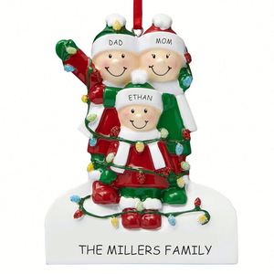 Décorations de Noël personnalisées en résine 2025 avec nom et année, décorations suspendues pour arbre de Noël, textes de noms de famille, cadeaux pour famille de 2 à 8 personnes - Product Image 4