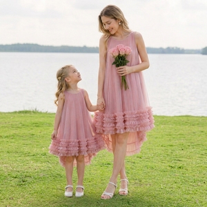 Vestidos de Princesa para Mamá e Hija con Volantes en Color Rosa Morado, Vestido de Verano de Algodón y Tul - Product Image 1