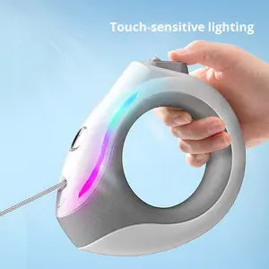 Correa retráctil automática de lujo para mascotas, 3M/5M, cintas de anillo luminosas de plástico sólido, liberación rápida, goma clásica para caminar para perros - Product Image 1