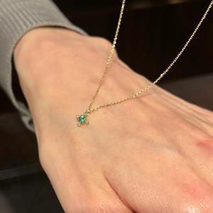 Collana in Argento Sterling 925 Placcato Oro con Zirconi, Design Minimalista a Quadrifoglio con Pietra Portafortuna, Vendita all'Ingrosso - Product Image 2