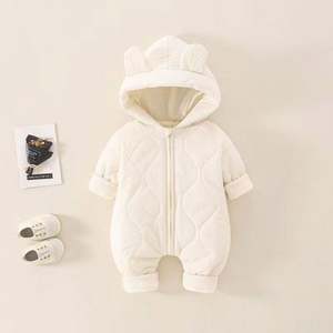Vêtements de sport d'extérieur Combinaison de neige pour bébé fille Combinaison de ski pour enfants avec logo personnalisé imprimé sur toute la surface - Product Image 5