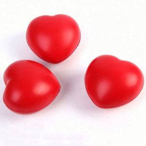 Balle anti-stress rouge en forme de cœur avec logo imprimé – Cadeau promotionnel – Balle anti-stress en forme de cœur - Product Image 4