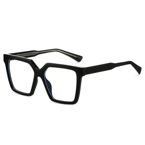 Gafas Ópticas Unisex de Moda con Montura Cuadrada TR90 87271, Anti Luz Azul, Montura Completa, con Forma Cuadrilátera Lineal - Product Image 2