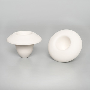 Ceramic Pipe Bowl With Curved Surface And Concave Design For Smoking Pipes - Product Image 1