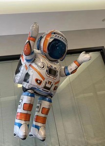 Astronauta gigante design di palloncini in lamina di elio giocattoli regali oggetti di scena per foto <span class=keywords><strong>a</strong></span> <span class=keywords><strong>tema</strong></span> spazio per ragazze gioco di <span class=keywords><strong>compleanno</strong></span> decorazione per feste - Product Image 2