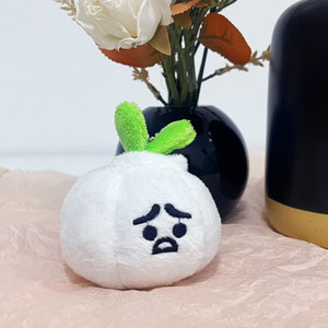 Chaveiro de Pelúcia Mini Fofo em Forma de Vegetais, Emoticons de Cartoon, Chaveiro de Alho - Product Image 3