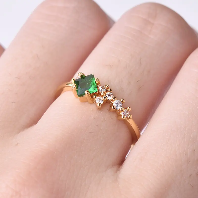 Cincin Permata Berlian 6 Kecil Bulat Bersepuh 14K, Cincin Zamrud Retro Kotak Halus untuk Wanita