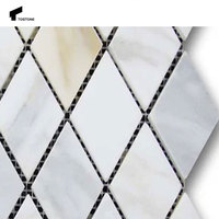 Tuiles de mosaïque en marbre naturel de Carrare Biano, forme losange, atmosphériques, exquises et modernes, pour la chambre à coucher, la salle de bain, l'intérieur/l'extérieur