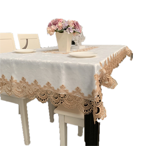 Lussuosa Tovaglia in Pizzo Poliestere con Tessitura Jacquard e Set di Coprisedie per Feste, Banchetti e Casa - Product Image 4