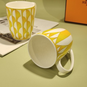 ชุดอาหารค่ำสุดหรูสไตล์ยุโรปสีเหลืองคลาสสิกขายดี และจานเซรามิก - Product Image 6