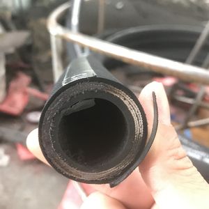 6mm 75mm 내유성 <span class=keywords><strong>SAE</strong></span> 30R10 30R7 <span class=keywords><strong>30R6</strong></span> NBR 복합 고무 호스, 디젤 연료 절단 서비스용, -40C~+130C - Product Image 5