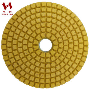 Tampons de polissage flexibles jaunes de 4 pouces pour le polissage du granit noir, tampons de ponçage pour pierre, vente en gros d'usine - Product Image 1