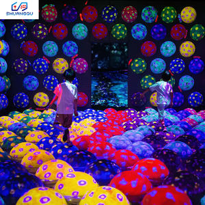 Juegos Interactivos Esféricos para Niños, Proyección Interactiva en Pared y Piso, Esfera Saltarina Giratoria, Juegos de Proyección 3D con Pelota - Product Image 4
