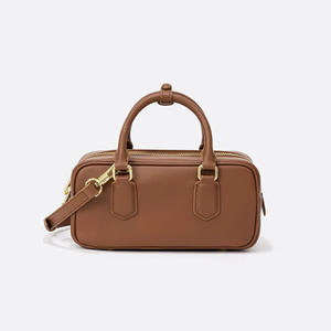 Sac pour femme très tendance, sac bowling Boston en cuir véritable, sac bandoulière pour femme au design original, sac oreiller, sac à main en cuir de vachette - Product Image 5