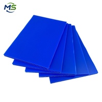 Feuille de plastique ondulé PP durable et personnalisée pour la protection des séparateurs de boîtes et les applications de stockage en entrepôt