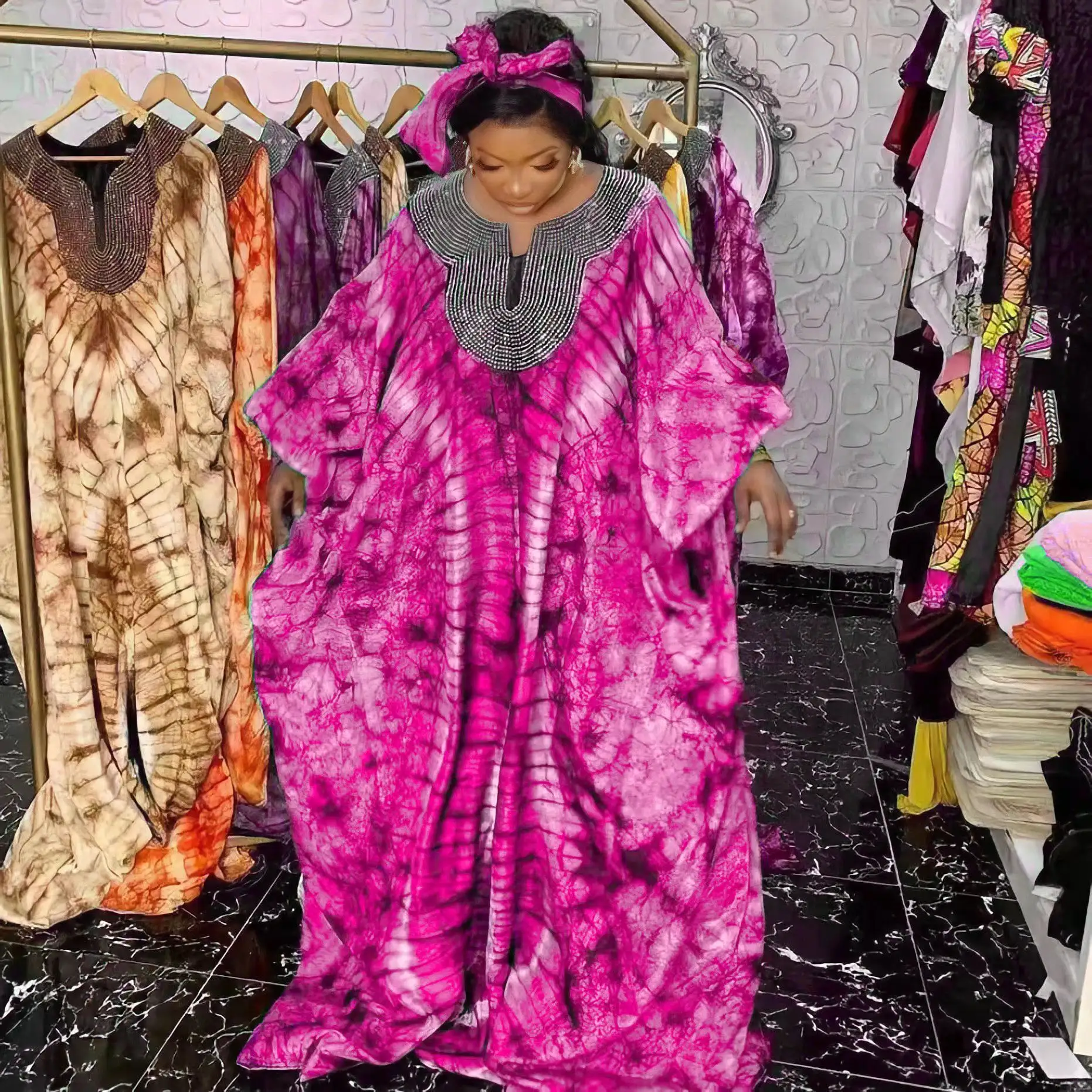 Whosale 2024最新レディースシルクアフリカチュニックプラスサイズ伝統的なカフタンドレススパンコールイスラム教徒のイブニングパーティー婦人服