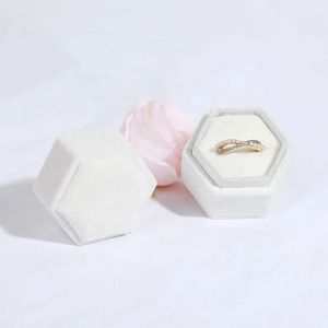 กล่องใส่เครื่องประดับรูปหกเหลี่ยมราคาส่ง กล่องบรรจุภัณฑ์กำมะหยี่ขนาดเล็ก กล่องใส่แหวนแต่งงาน กล่องของขวัญ - Product Image 3