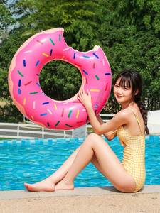 Flotador de Piscina de PVC Ecológico en Forma de Donut para Adultos y Niños, Anillo de Natación Inflable para Niños con Logotipo Personalizado - Product Image 4
