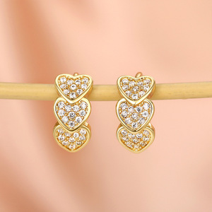 Orecchini a Cerchio a Forma di Cuore per Donne con Accento di Cristallo per Gioielli alla Moda - Product Image 4