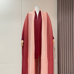 Sanxiaozhai Elegante <span class=keywords><strong>Mantella</strong></span> da <span class=keywords><strong>Donna</strong></span> in Poliestere con Sfumature di Colore, Plissettata, Nuova Collezione Primavera-Autunno, Molto Richiesta in Medio Oriente - Product Image 1
