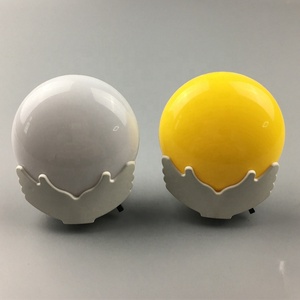 Lampada Notturna LED Guangli W114 Mini Luna in Mano con Interruttore, Decorazione da Parete per Camerette dei Bambini - Product Image 5