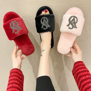 Fashion Flat Women's Fur Slippers Ladies Home Slippers Indoor Fluffy Designer Slippers Slides Shoes for Women - Product Image 1