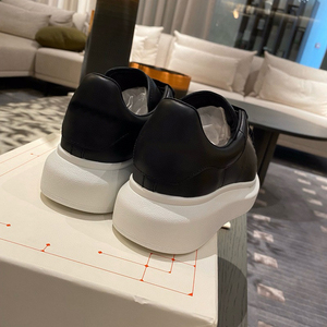 Mocassins de luxe pour hommes de haute qualité, chaussures décontractées blanches à semelle épaisse, en cuir microfibre avec amorti et lacets intégraux - Product Image 6