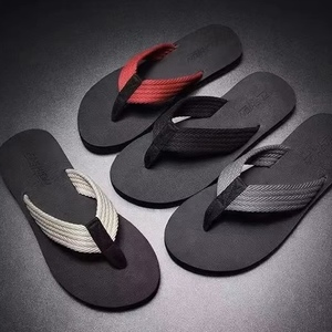 Tongs de plage en EVA pour hommes, légères, confortables, antidérapantes, sandales d'été souples, décontractées, pour l'extérieur, usage quotidien - Product Image 1
