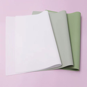 Mantel individual de silicona cuadrado de 40x30cm, antideslizante, impermeable y resistente al calor para uso en el hogar y la cocina. - Product Image 2