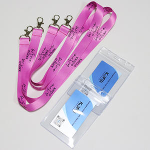 Étui pour cartes en PVC souple personnalisé de haute qualité et bon marché, porte-cartes d'identité en plastique avec lanière rose - Product Image 2