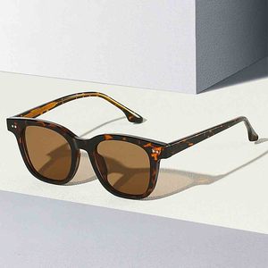 2025 <strong>New</strong> <strong>Styles</strong> Fashion Sun <strong>Glasses</strong> Tr90 Sunglasses Women Sun <strong>Glasses</strong> for Men Shades Retro Square Sunglasses - Product Image 1