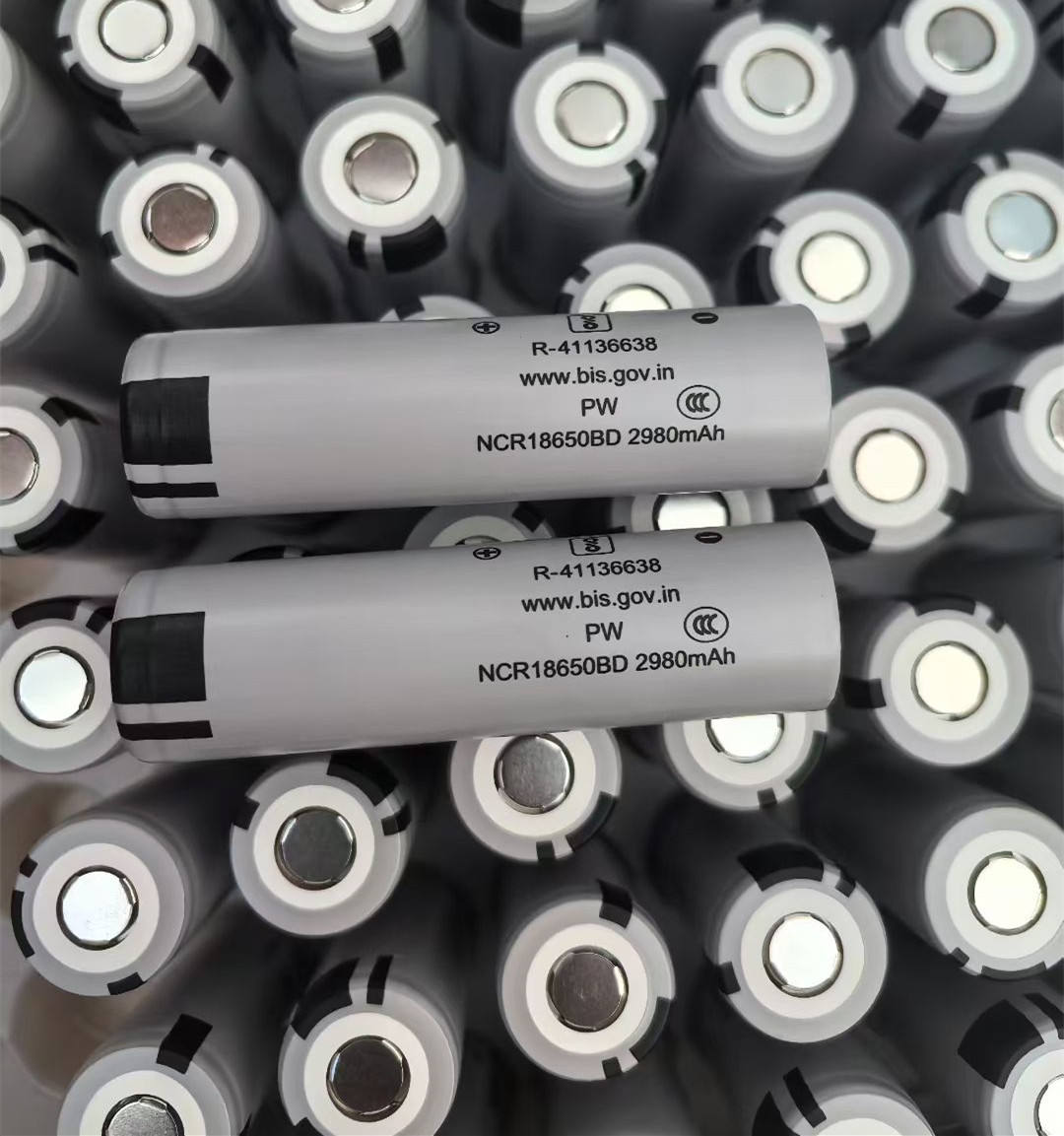 SON 18650 VTC4 2100mah Li-Ion Battery - Rechargeable 3.7V