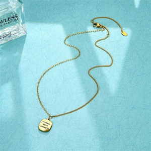 Nouvelle tendance : Collier ras du cou en acier inoxydable avec pendentif carré « Amour éternel » – Fantastique collier à lettres - Product Image 2