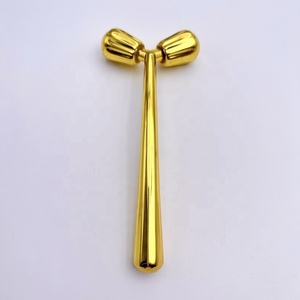 Rouleau <span class=keywords><strong>de</strong></span> Massage Facial 3d en <span class=keywords><strong>forme</strong></span> <span class=keywords><strong>de</strong></span> Y, Logo personnalisé, <span class=keywords><strong>barre</strong></span> <span class=keywords><strong>de</strong></span> beauté, raffermissement <span class=keywords><strong>de</strong></span> <span class=keywords><strong>la</strong></span> peau, en métal doré - Product Image 5