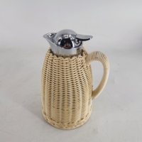 Sac isotherme portable en rotin PP tressé à la main, personnalisable, avec poignée en acier inoxydable résistante à la chaleur, écologique et couleur personnalisée