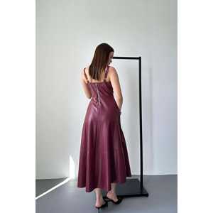 Vestido de Noche Borgoña de Satén con Tirantes, Corte A, Cintura Natural, Sin Espalda y Sin Tirantes - Product Image 6