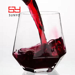 Verre à <span class=keywords><strong>whisky</strong></span> artisanal 300 ml, design nordique créatif, bord doré, en verre minéral transparent, fabriqué à la machine, motif géométrique diamant personnalisé - Product Image 2