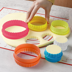 Set di 6 Tagliabiscotti in Plastica Personalizzabili, Forme Rotonde, a Cuore e a Fiore per Decorazione Dolci e Artigianato - Product Image 4