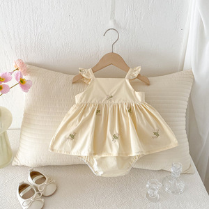 2025 nuovo stile Casual floreale tuta estiva per bambine 100 giorno <span class=keywords><strong>dolce</strong></span> vestito carino con bretelle - Product Image 4