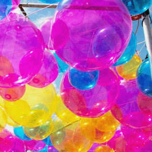 Transparente bunte glänzende funkelnde aufblasbare Bälle für Hochzeiten Weihnachts feiern und Promotionen - Product Image 2