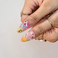 Ongles en acrylique à presser, forme amande, avec motifs 3D fleurs et papillons, strass colorés, motifs personnalisables pour usage quotidien et fêtes