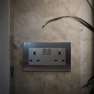 MGA alta standard di qualità alta SafetyTwin UK presa commutata con indicatore adatto sia per ambienti domestici che industriali - Product Image 5