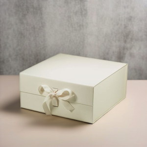 Caja de Regalo Elegante y Lujosa con Cinta para Navidad y San Valentín, Venta Directa al por Mayor, Tarjeta Pequeña, Imán Grande, Laminación Mate - Product Image 1