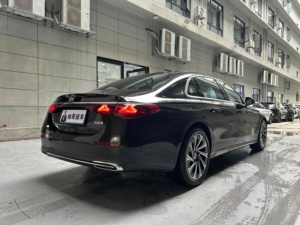 <span class=keywords><strong>Mercedes</strong></span>-Benz Classe <span class=keywords><strong>E</strong></span> d'occasion 2024 <span class=keywords><strong>E</strong></span> 300 L Luxe 258 CV <span class=keywords><strong>Hybride</strong></span> 48V 9AT Propulsion Toit ouvrant panoramique Son Burmester Norme Chine VI - Product Image 4