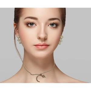 Ensemble de bijoux romantiques Luna E Stelle plaqué or en alliage avec collier et boucles d'oreilles pendantes en zircon pour femmes - Product Image 4