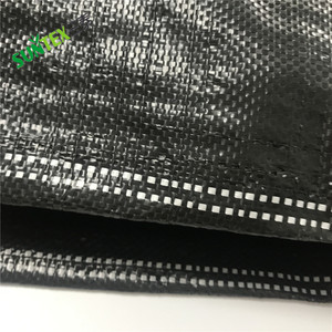 Tissu de paysage de barrière de mauvaises herbes de 4x250ft Pp/pe, tapis de jardinage tissé par tissu de barrière de mauvaises herbes résistant - Product Image 1