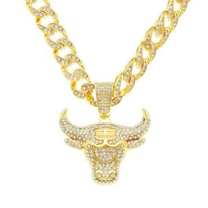 יצרני כדורים מותאמים אישית אליפות תליון שרשראות יוניסקס מצופה זהב/כסף שרשרת תליון קוביה - Product Image 1