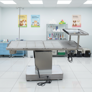 EUR VET en promotion : Table d'opération vétérinaire professionnelle en acier inoxydable pour animaux de compagnie - Product Image 1