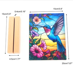 Atrapasueños de Vidrio Art Deco Elegante y Personalizado con Base de Metal para Noches Acogedoras y Cenas Románticas - Product Image 4